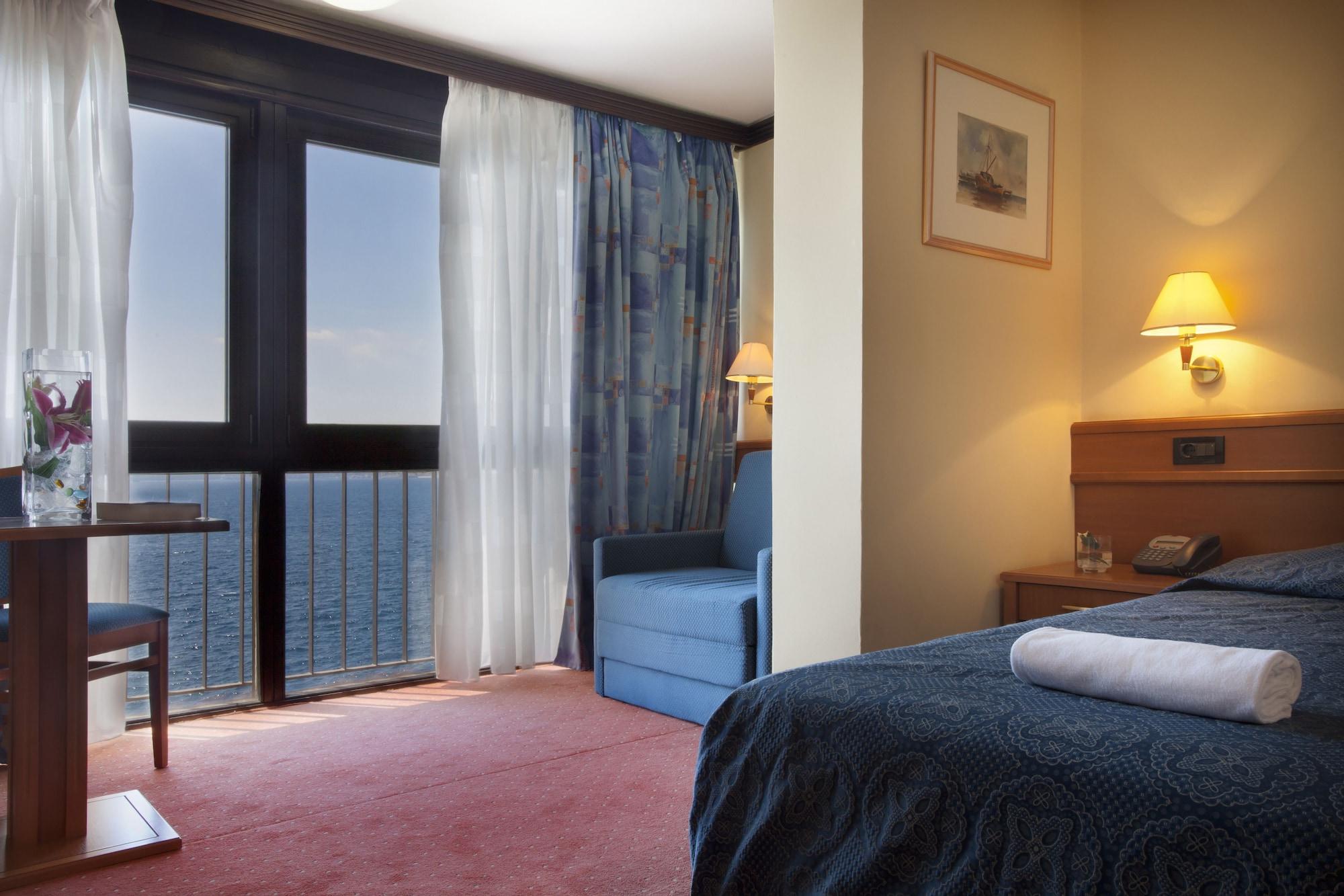 รีมิเซนส์ โฮเทล คริสตัล Hotel โอปาติยา ภายนอก รูปภาพ