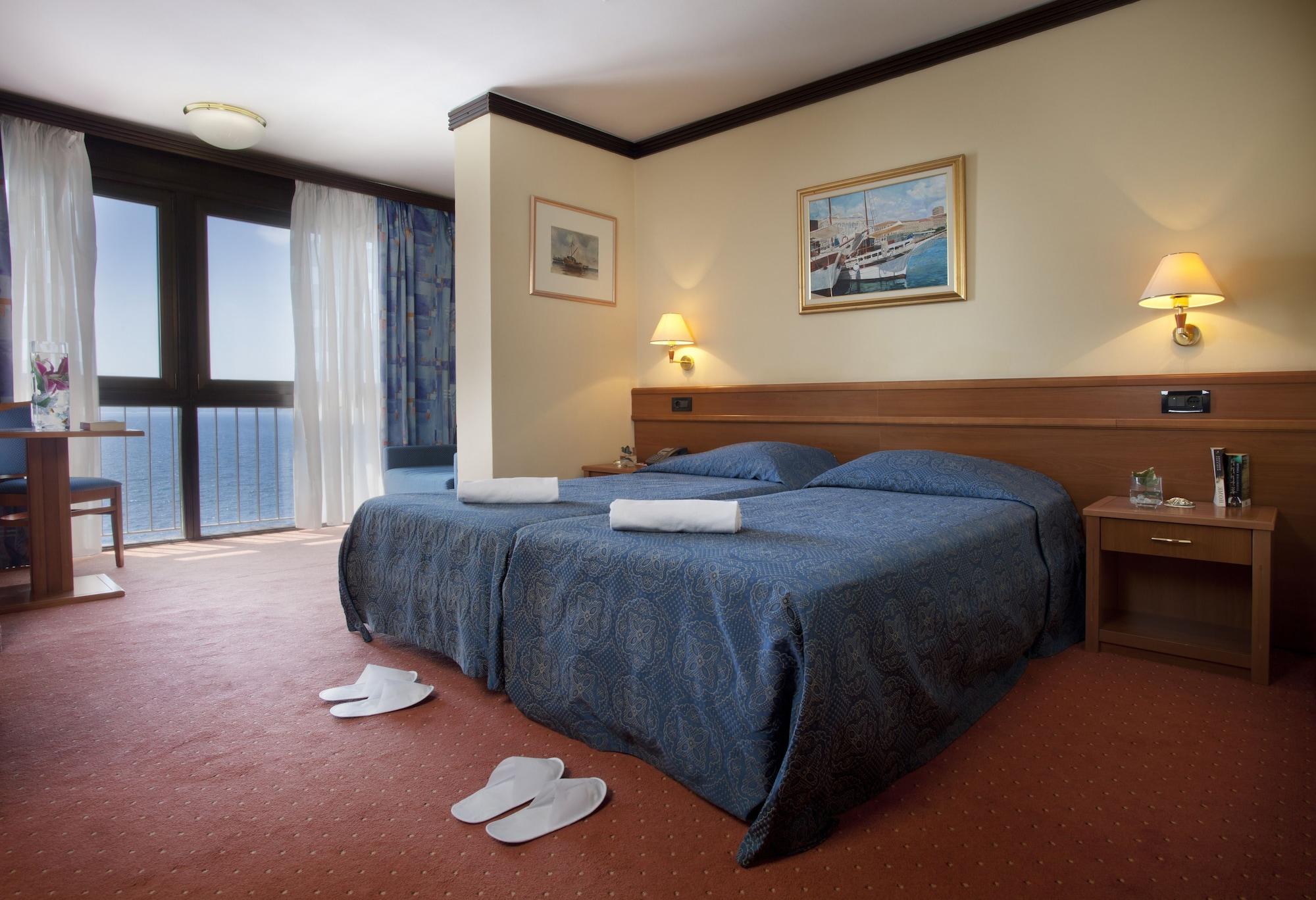 รีมิเซนส์ โฮเทล คริสตัล Hotel โอปาติยา ภายนอก รูปภาพ