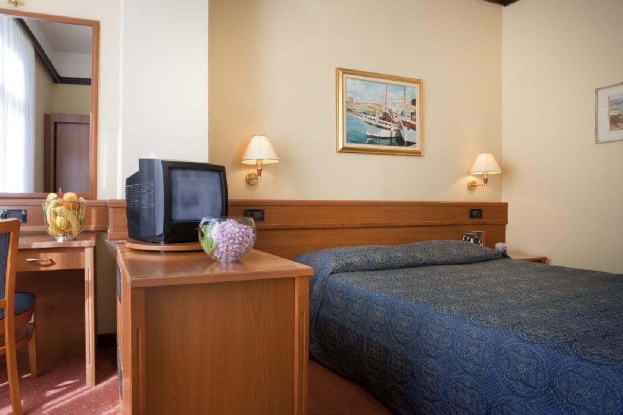 รีมิเซนส์ โฮเทล คริสตัล Hotel โอปาติยา ภายนอก รูปภาพ